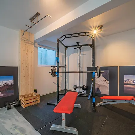 Tirola Bude Lisi 3 *