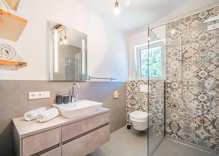 Tirola Bude Lisi 3 *